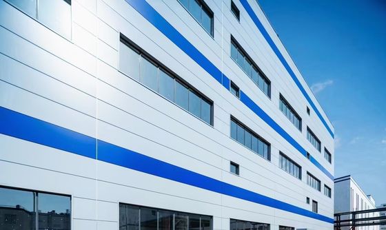 Przemysłowa szybka instalacja Prefabrykowane budynki magazynowe Dostosowalna konstrukcja magazynowanie Oszczędności kosztów