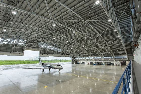 Komercyjny hangar Budownictwo konstrukcyjne ze stali